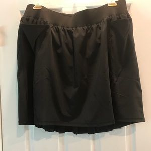 Black skort